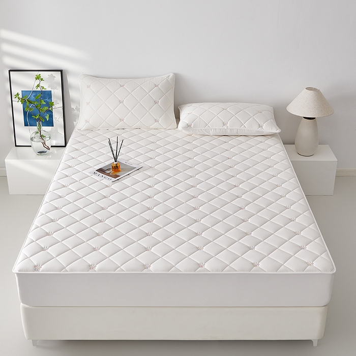 91家纺网 家纺一手货源 找家纺 红淳家纺 2025新款全棉刺绣蝴蝶款防水床笠单品床笠床笠单件 刺绣蝴蝶款-奶白