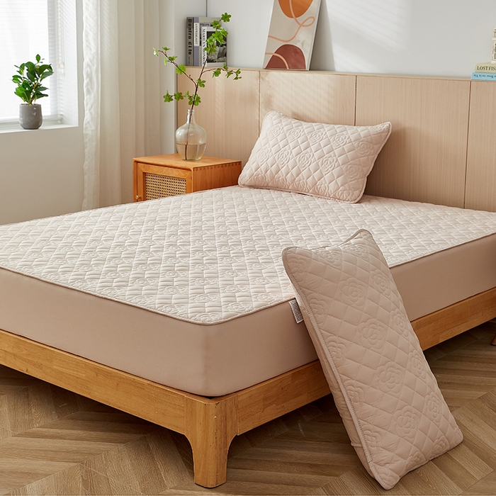 91家纺网 家纺一手货源 找家纺 （总）红淳家纺 2025新款山茶花款防水夹棉床笠单品床笠床笠单件