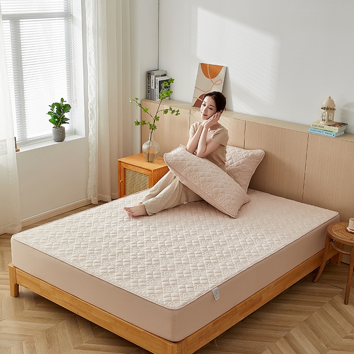 91家纺网 家纺一手货源 找家纺 （总）红淳家纺 2025新款山茶花款防水夹棉床笠单品床笠床笠单件