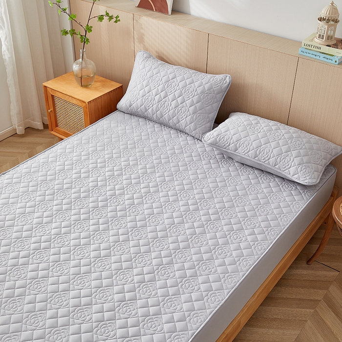 91家纺网 家纺一手货源 找家纺 红淳家纺 2025新款山茶花款防水夹棉床笠单品床笠床笠单件 山茶花-浅灰