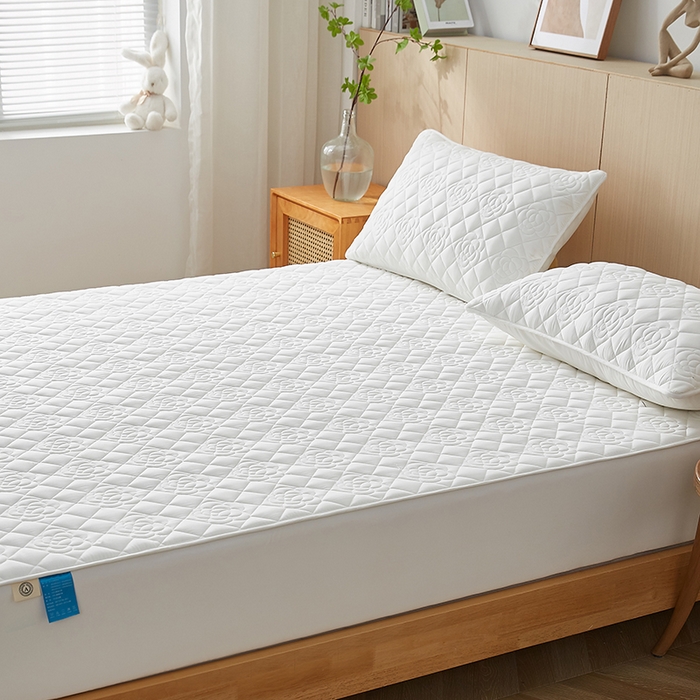 91家纺网 家纺一手货源 找家纺 红淳家纺 2025新款山茶花款防水夹棉床笠单品床笠床笠单件 山茶花-奶白