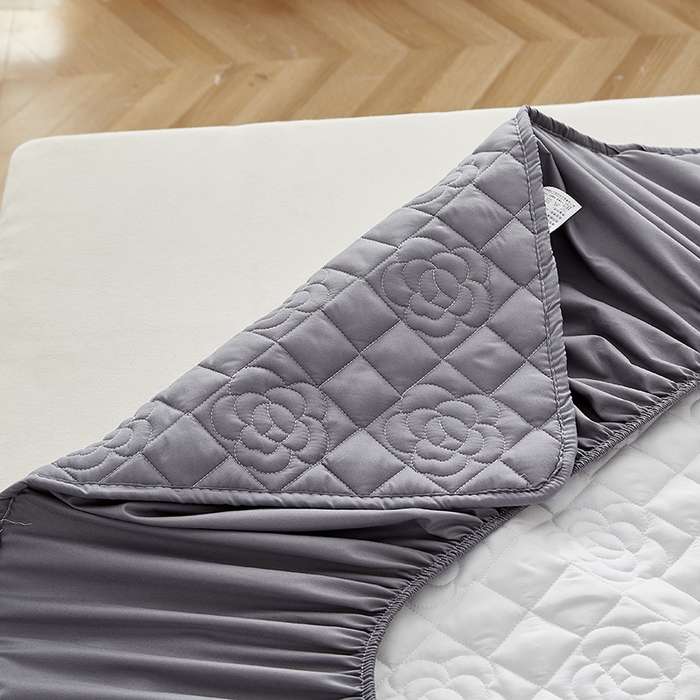 91家纺网 家纺一手货源 找家纺 红淳家纺 2025新款山茶花款防水夹棉床笠单品床笠床笠单件 山茶花-深灰