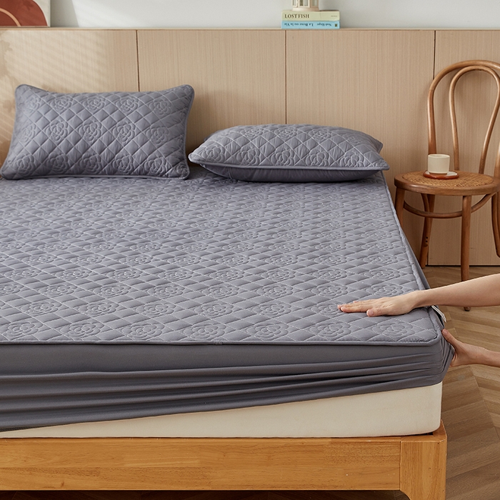 91家纺网 家纺一手货源 找家纺 红淳家纺 2025新款山茶花款防水夹棉床笠单品床笠床笠单件 山茶花-深灰