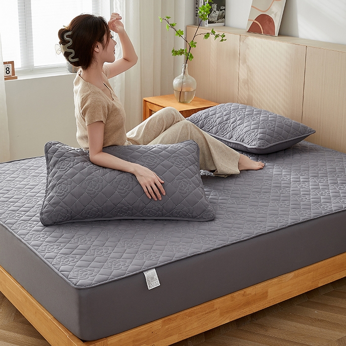 91家纺网 家纺一手货源 找家纺 红淳家纺 2025新款山茶花款防水夹棉床笠单品床笠床笠单件 山茶花-深灰