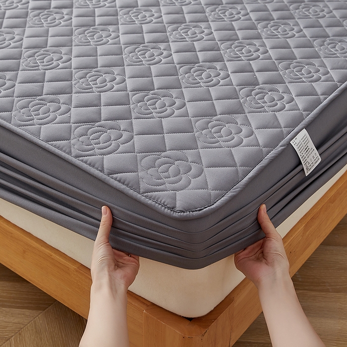 91家纺网 家纺一手货源 找家纺 红淳家纺 2025新款山茶花款防水夹棉床笠单品床笠床笠单件 山茶花-深灰