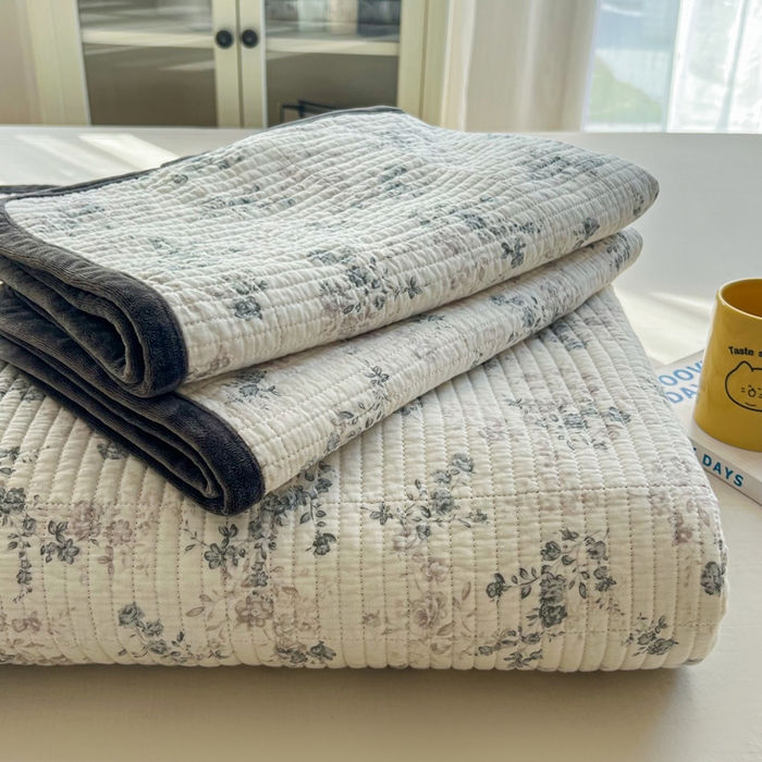 91家纺网 家纺一手货源 找家纺 （总）床盖工厂店 2025新款全棉纯棉纱布加宝宝绒填充棉花床盖三件套