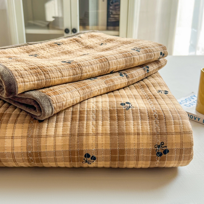 91家纺网 家纺一手货源 找家纺 （总）床盖工厂店 2025新款全棉纯棉纱布加宝宝绒填充棉花床盖三件套