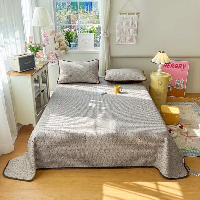 91家纺网 家纺一手货源 找家纺 床盖工厂店 2025新款全棉纯棉纱布加宝宝绒填充棉花床盖三件套 森系犬-灰