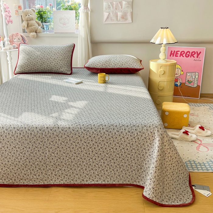 91家纺网 家纺一手货源 找家纺 床盖工厂店 2025新款全棉纯棉纱布加宝宝绒填充棉花床盖三件套 悠野-咖