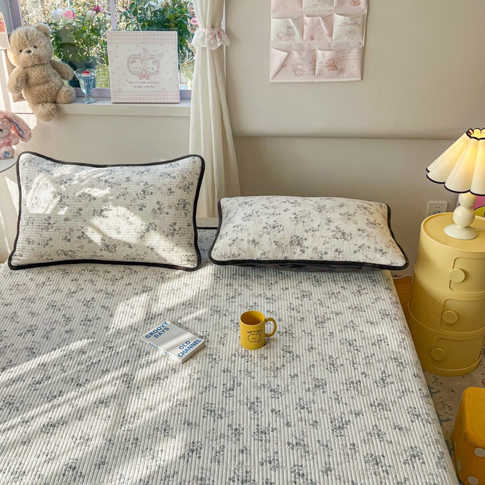 91家纺网 家纺一手货源 找家纺 床盖工厂店 2025新款全棉纯棉纱布加宝宝绒填充棉花床盖三件套 素颜-米