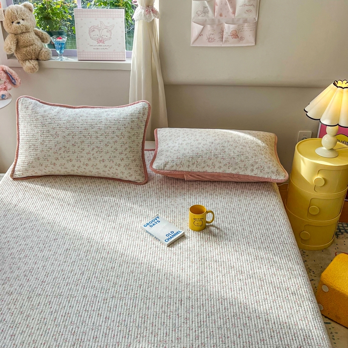 91家纺网 家纺一手货源 找家纺 床盖工厂店 2025新款全棉纯棉纱布加宝宝绒填充棉花床盖三件套 浅夏-米