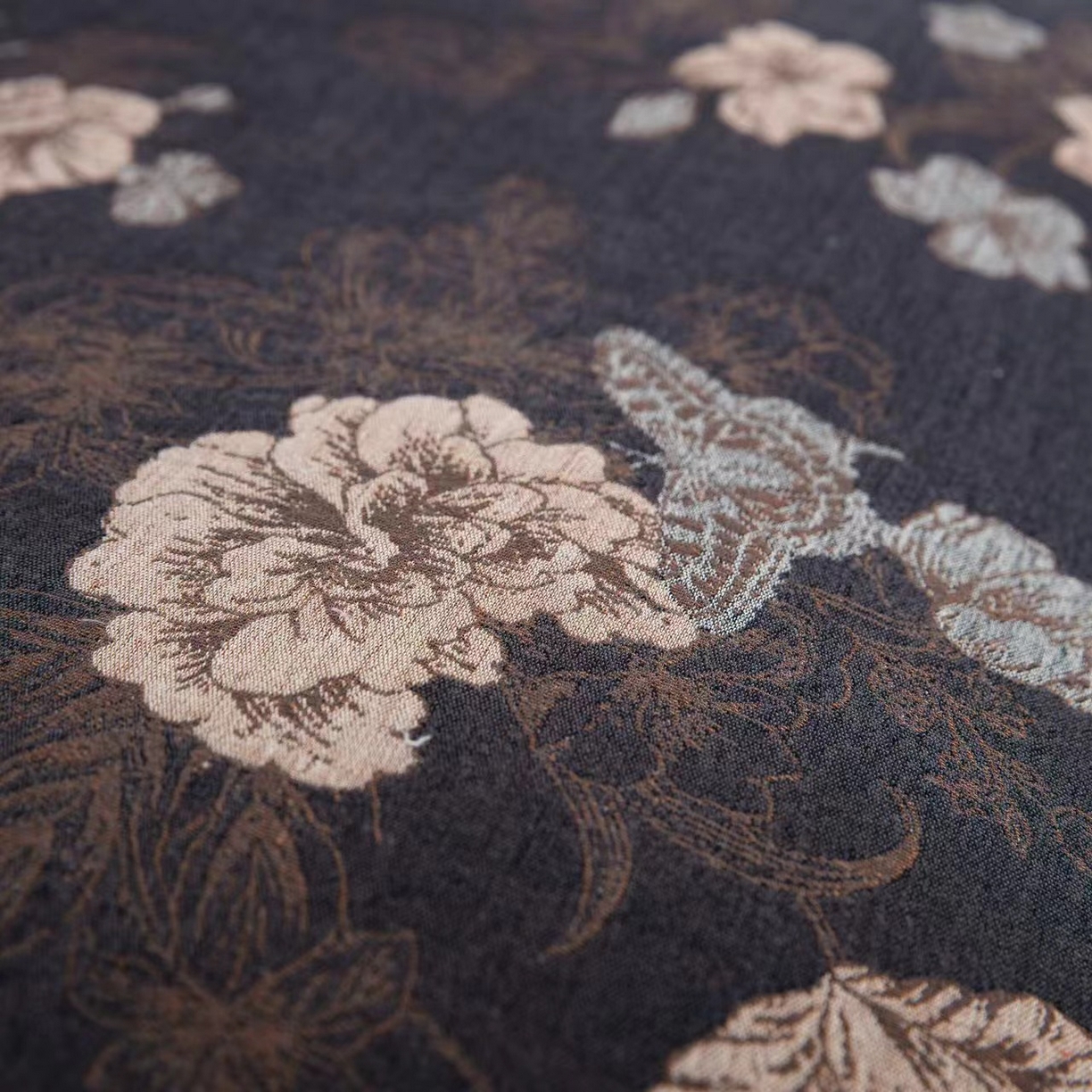 91家纺网 家纺一手货源 找家纺 双层纱家居 2025新款纯棉双层纱纽扣款四件套 黑茶