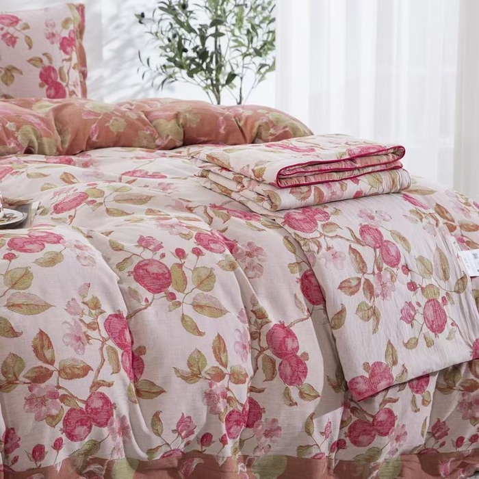 91家纺网 家纺一手货源 找家纺 双层纱家居 2025新款纯棉双层纱纽扣款四件套 红石榴