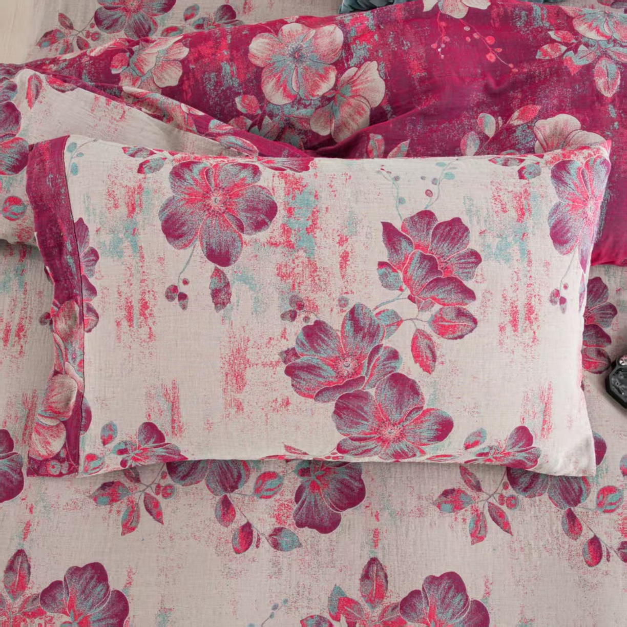 91家纺网 家纺一手货源 找家纺 双层纱家居 2025新款纯棉双层纱纽扣款四件套 流金岁月粉灰