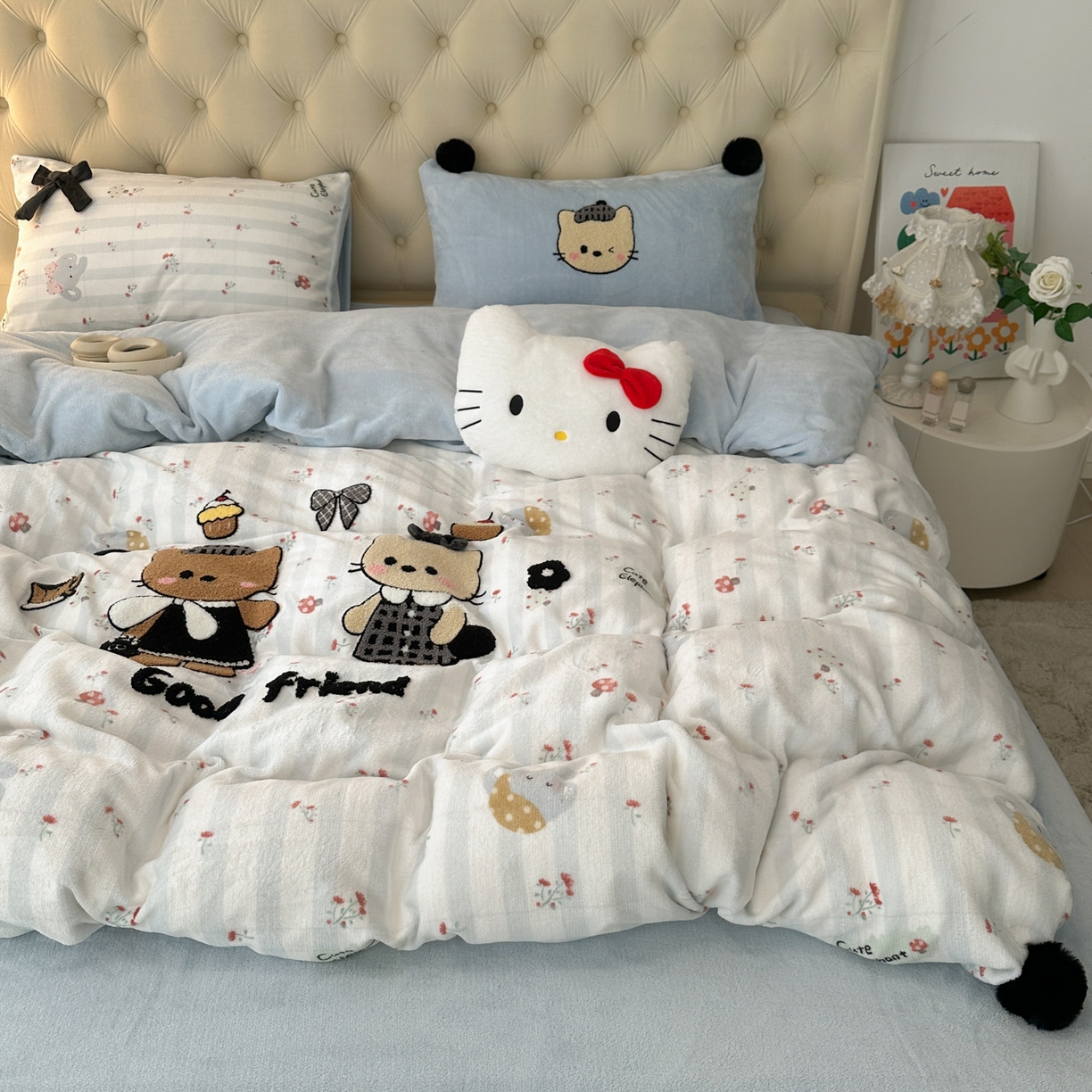 子钦家纺 2025秋冬新款暗黑系小红书同款加厚牛奶绒蝴蝶结款毛巾绣床单床笠四件套-快乐兄妹场景一 快乐兄妹-好时光