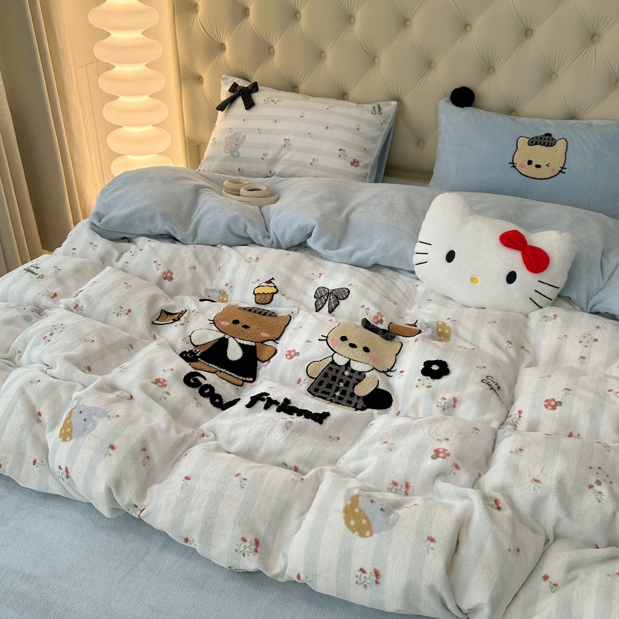 91家纺网 家纺一手货源 找家纺 子钦家纺 2025秋冬新款暗黑系小红书同款加厚牛奶绒蝴蝶结款毛巾绣床单床笠四件套-快乐兄妹场景一 快乐兄妹-好时光