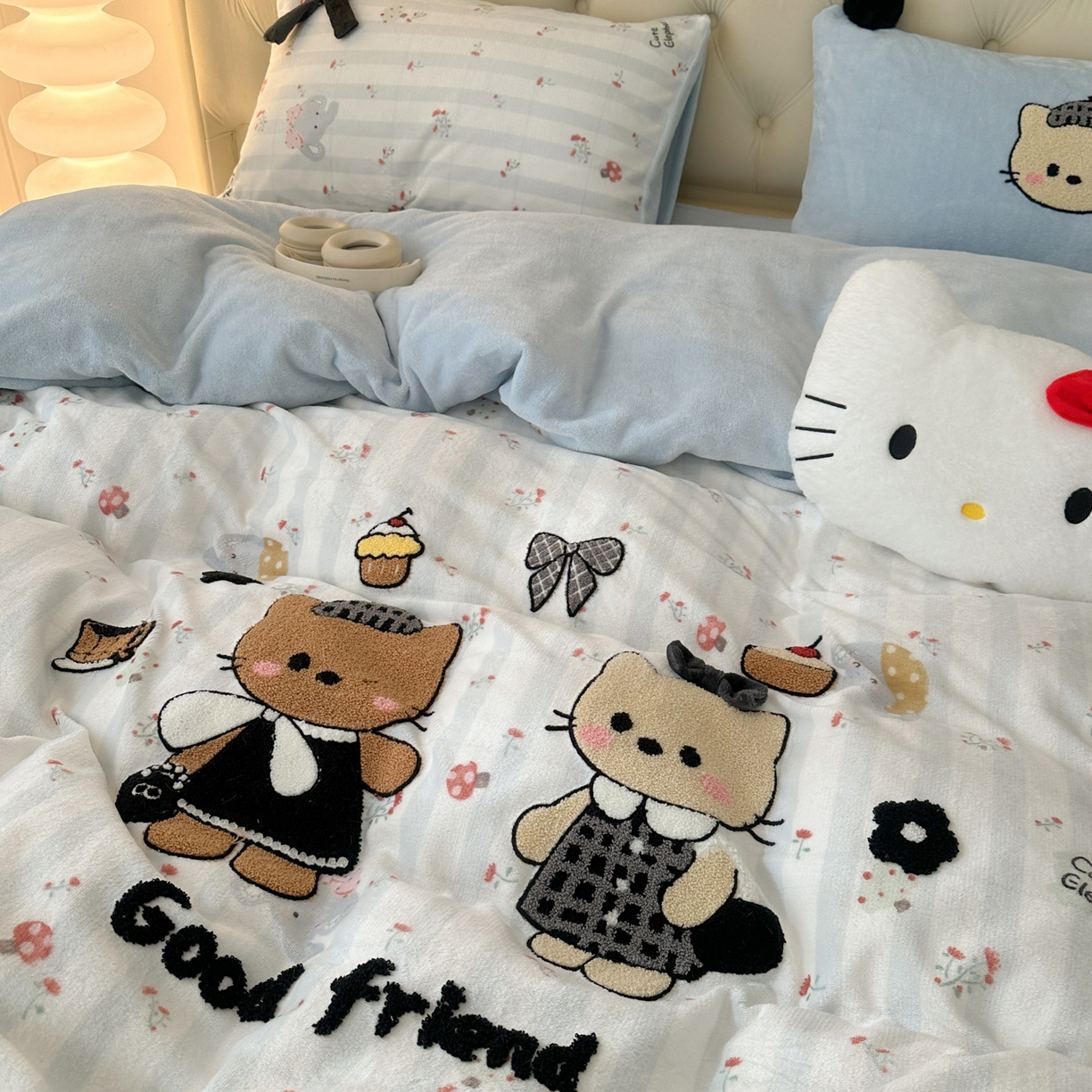 91家纺网 家纺一手货源 找家纺 子钦家纺 2025秋冬新款暗黑系小红书同款加厚牛奶绒蝴蝶结款毛巾绣床单床笠四件套-快乐兄妹场景一 快乐兄妹-好时光