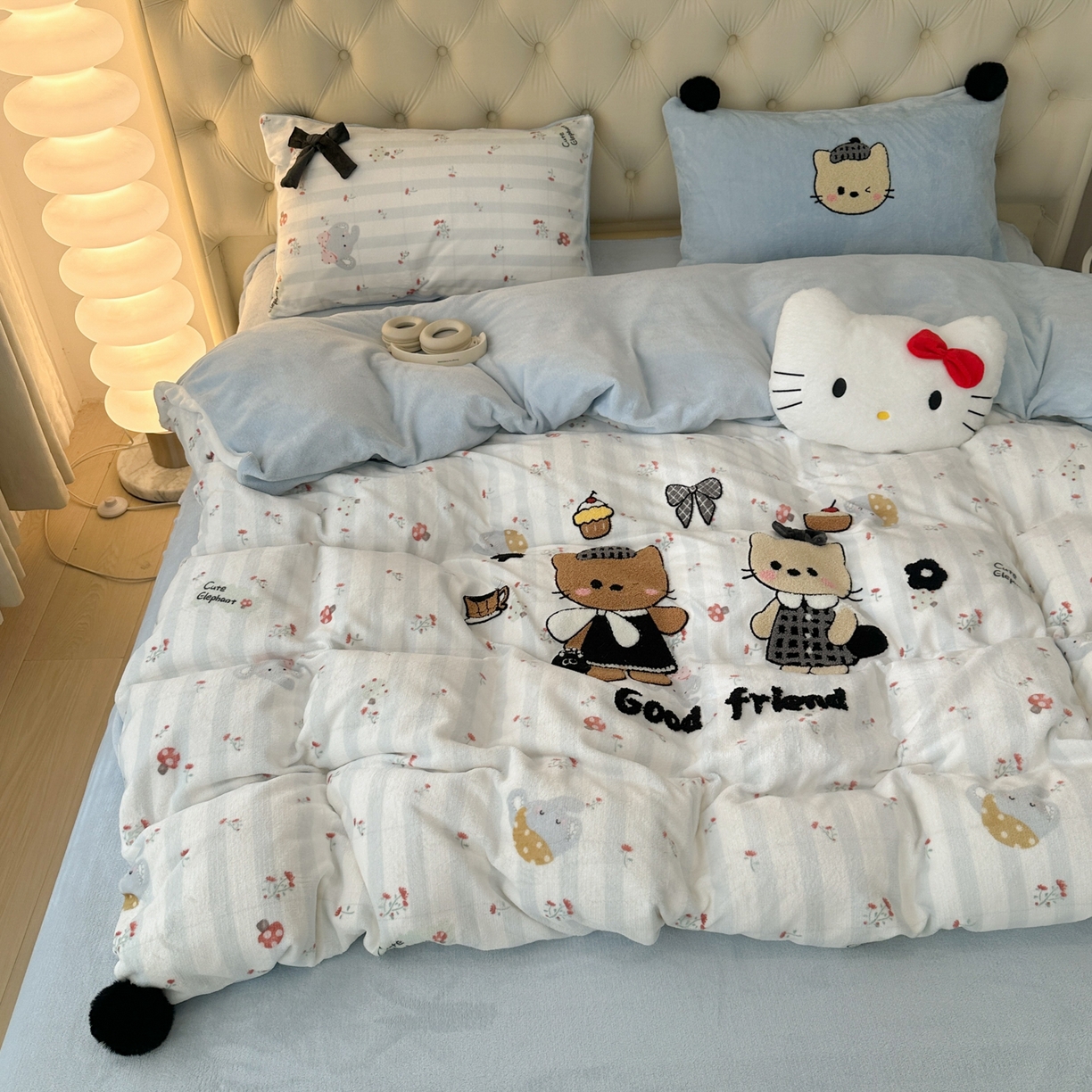 91家纺网 家纺一手货源 找家纺 子钦家纺 2025秋冬新款暗黑系小红书同款加厚牛奶绒蝴蝶结款毛巾绣床单床笠四件套-快乐兄妹场景一 快乐兄妹-好时光