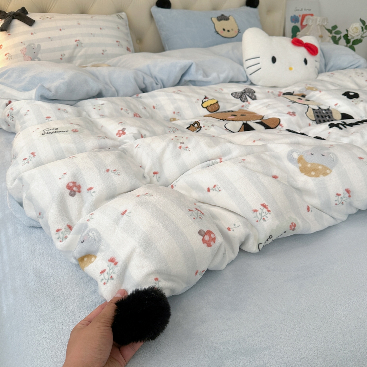 91家纺网 家纺一手货源 找家纺 子钦家纺 2025秋冬新款暗黑系小红书同款加厚牛奶绒蝴蝶结款毛巾绣床单床笠四件套-快乐兄妹场景一 快乐兄妹-好时光