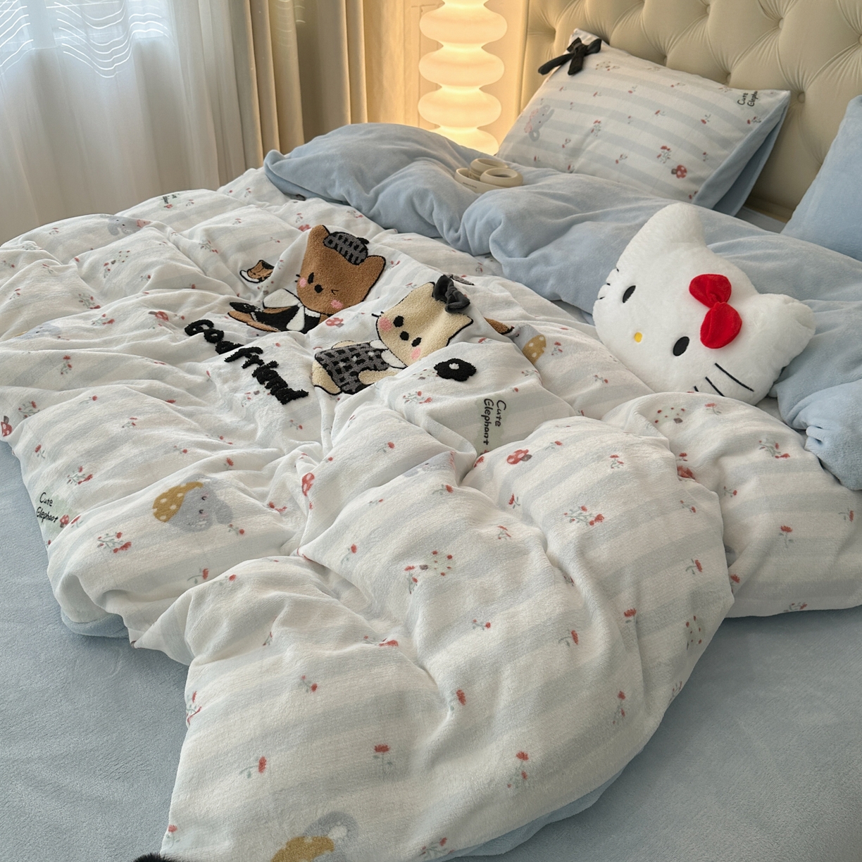 91家纺网 家纺一手货源 找家纺 子钦家纺 2025秋冬新款暗黑系小红书同款加厚牛奶绒蝴蝶结款毛巾绣床单床笠四件套-快乐兄妹场景一 快乐兄妹-好时光