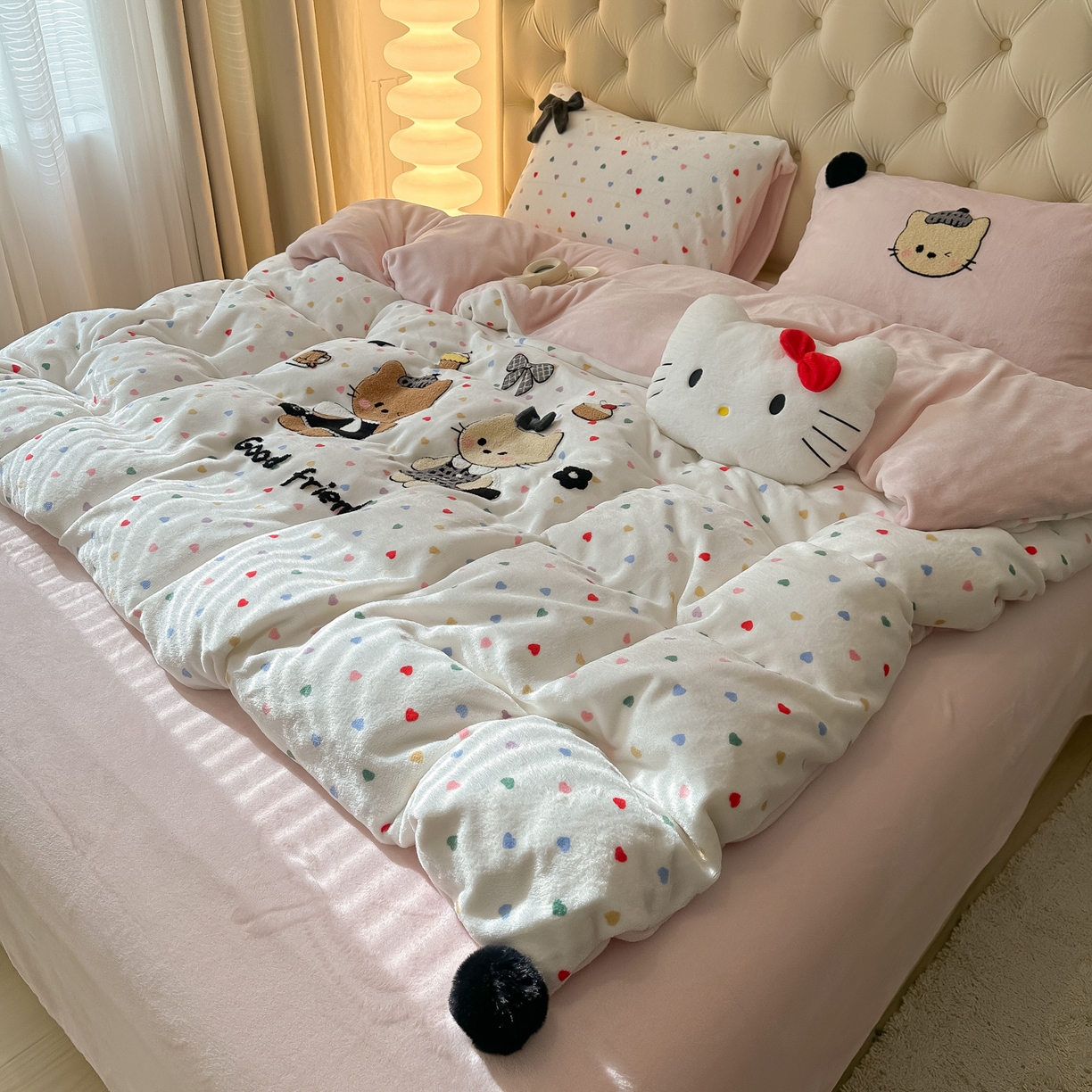 91家纺网 家纺一手货源 找家纺 子钦家纺 2025秋冬新款暗黑系小红书同款加厚牛奶绒蝴蝶结款毛巾绣床单床笠四件套-快乐兄妹场景一 快乐兄妹-满满的爱