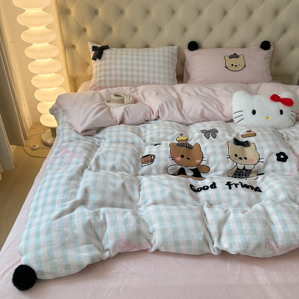 91家纺网 家纺一手货源 找家纺 子钦家纺 2025秋冬新款暗黑系小红书同款加厚牛奶绒蝴蝶结款毛巾绣床单床笠四件套-快乐兄妹场景一 快乐兄妹-仙女格