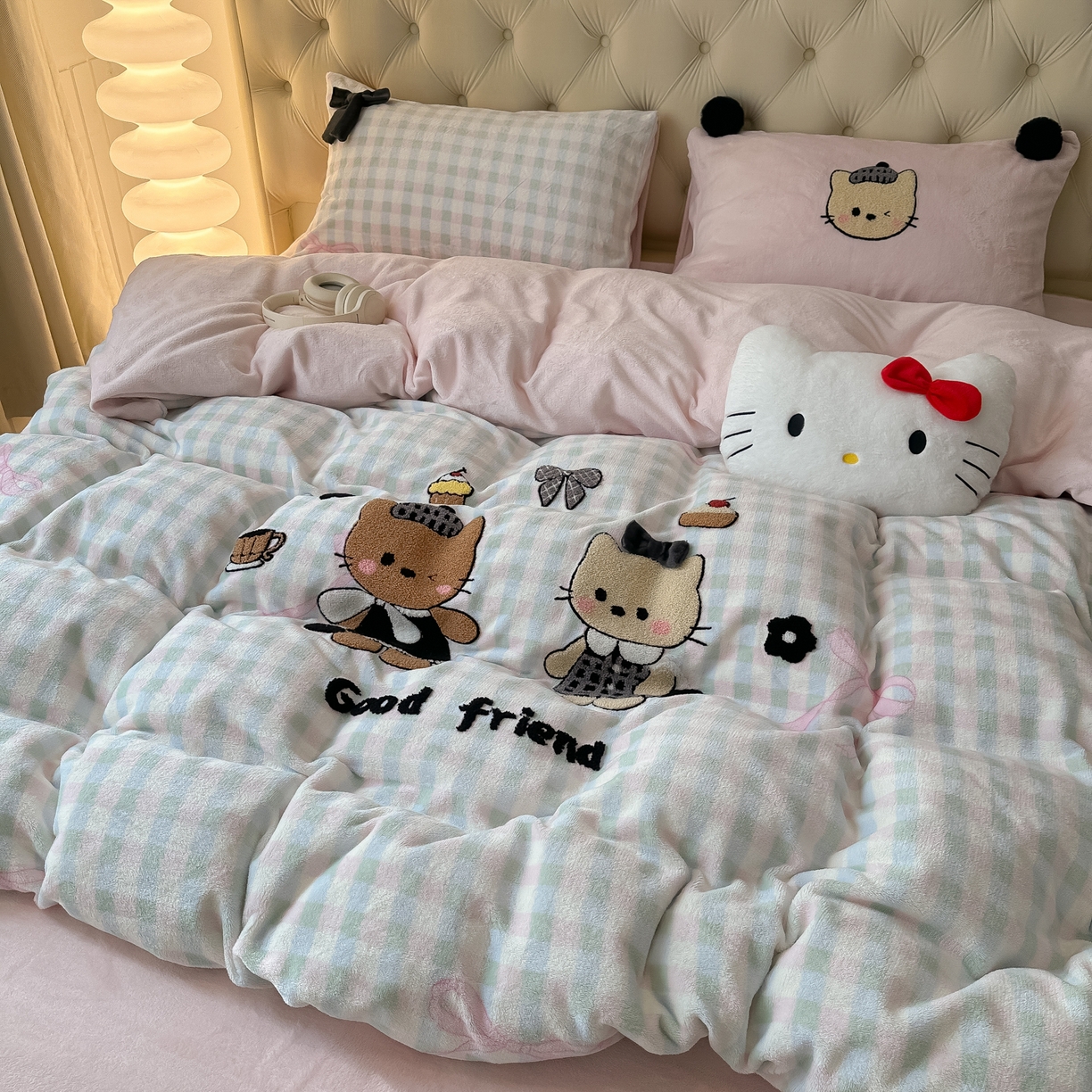 91家纺网 家纺一手货源 找家纺 子钦家纺 2025秋冬新款暗黑系小红书同款加厚牛奶绒蝴蝶结款毛巾绣床单床笠四件套-快乐兄妹场景一 快乐兄妹-仙女格