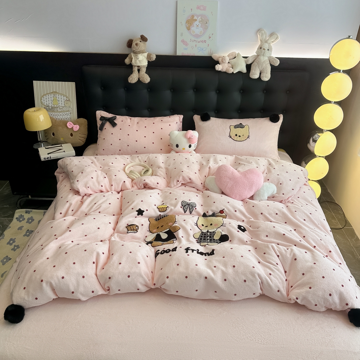 子钦家纺 2025秋冬新款暗黑系小红书同款加厚牛奶绒蝴蝶结款毛巾绣床单床笠四件套-快乐兄妹场景二 快乐兄妹-粉波点