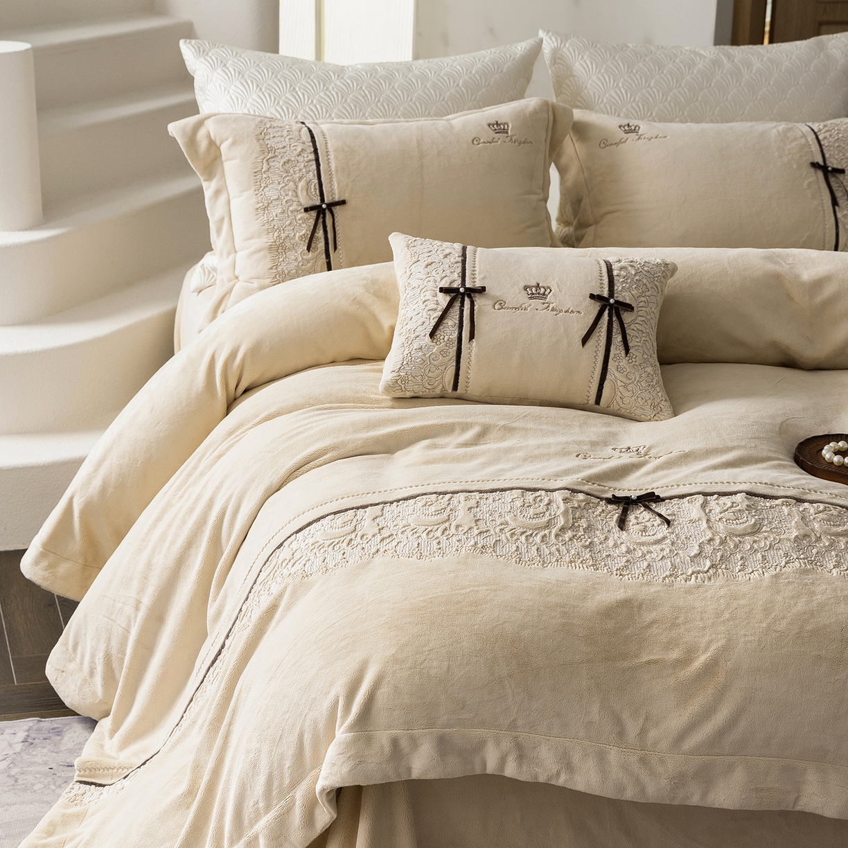 91家纺网 家纺一手货源 找家纺 涞澳家纺 2025新款牛奶绒四件套-维拉诗镜 维拉诗镜-舒芙蕾