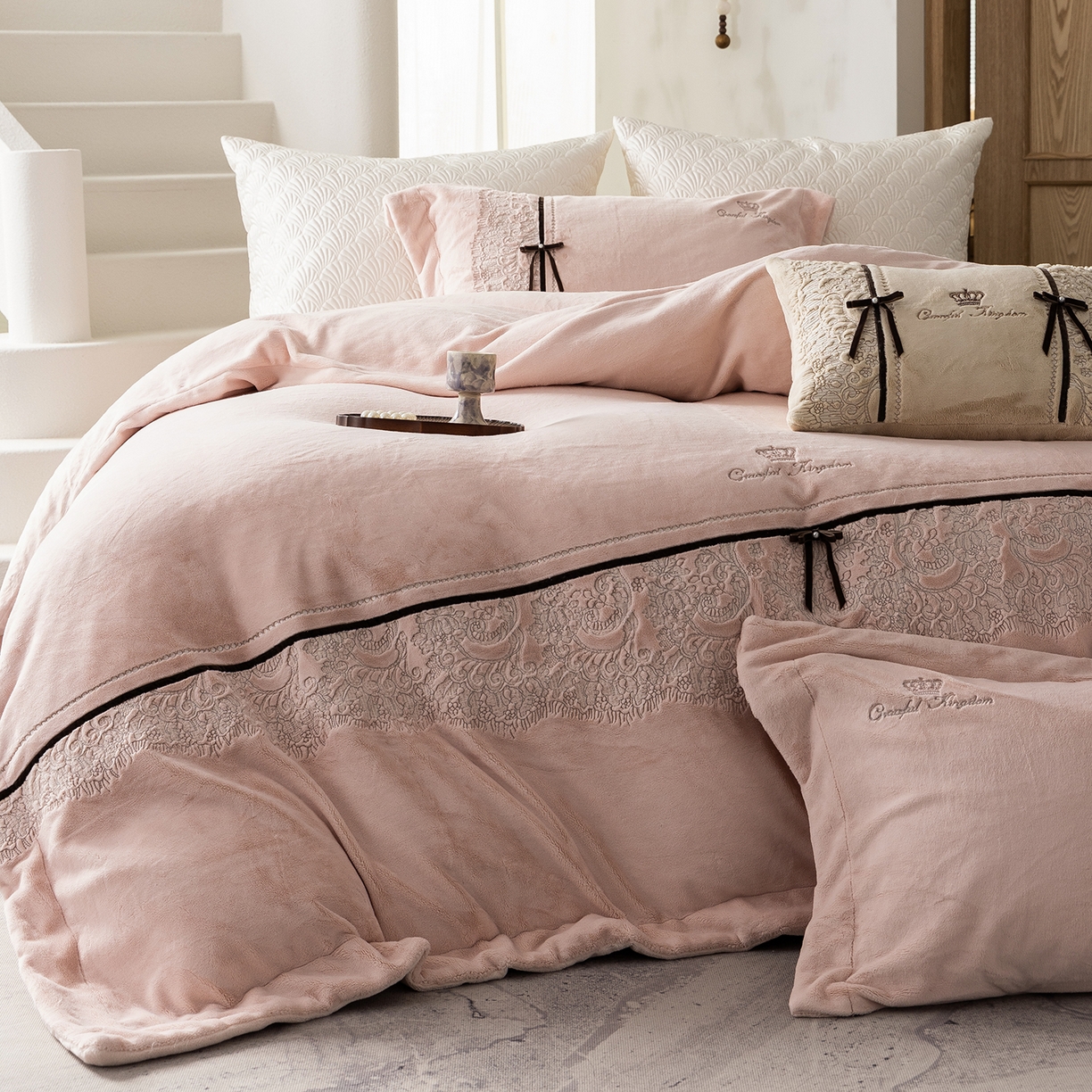 涞澳家纺 2025新款牛奶绒四件套-维拉诗镜 维拉诗镜-雅灰粉