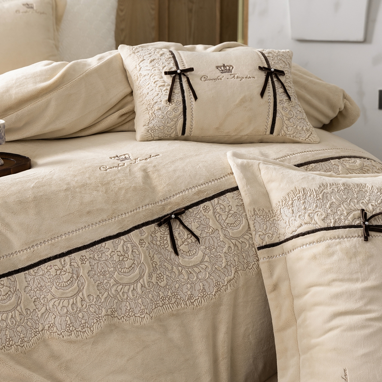 91家纺网 家纺一手货源 找家纺 涞澳家纺 2025新款牛奶绒四件套-维拉诗镜 维拉诗镜-舒芙蕾