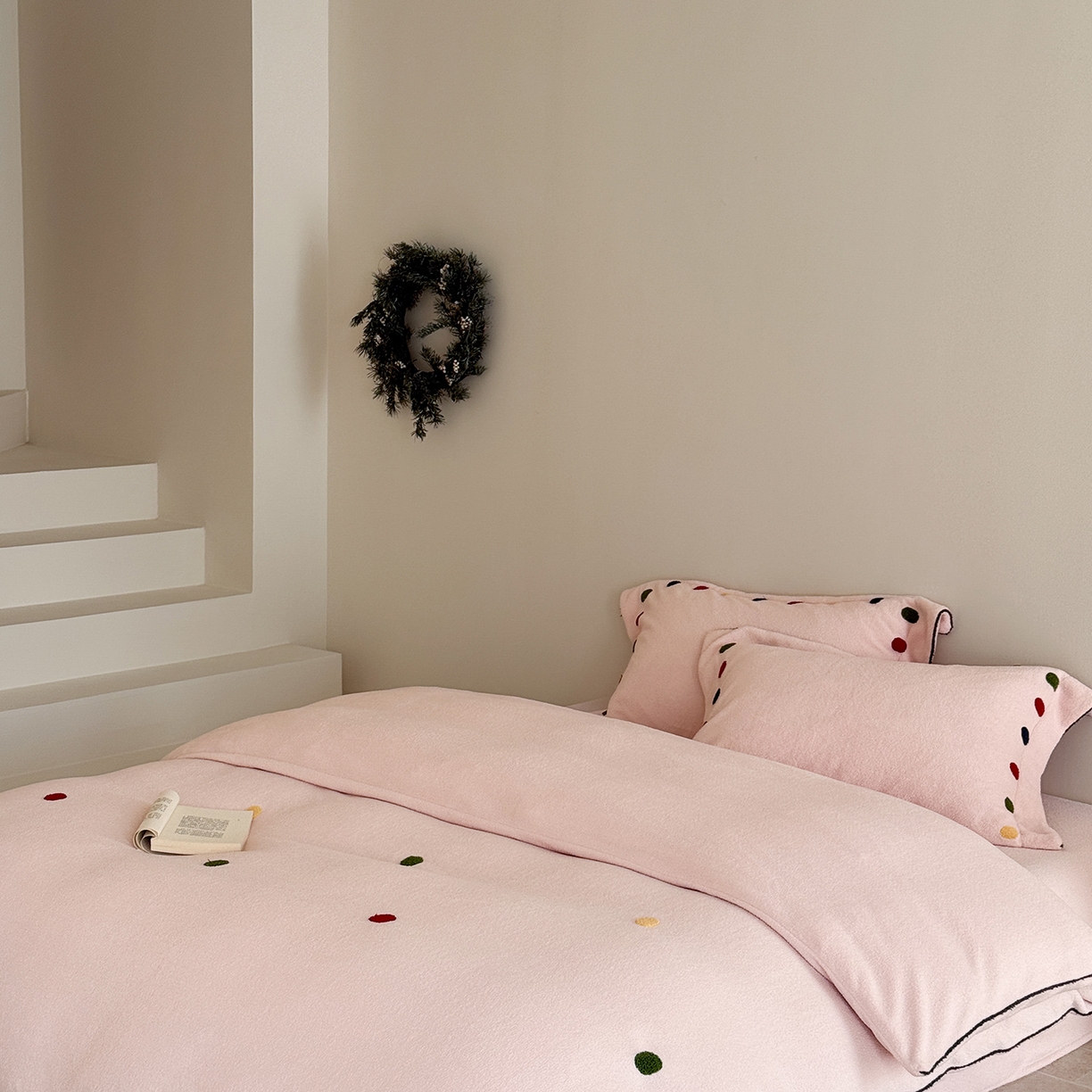 91家纺网 家纺一手货源 找家纺 涞澳家纺 2025新款半边绒四件套-月澜绘梦 月澜绘梦-粉