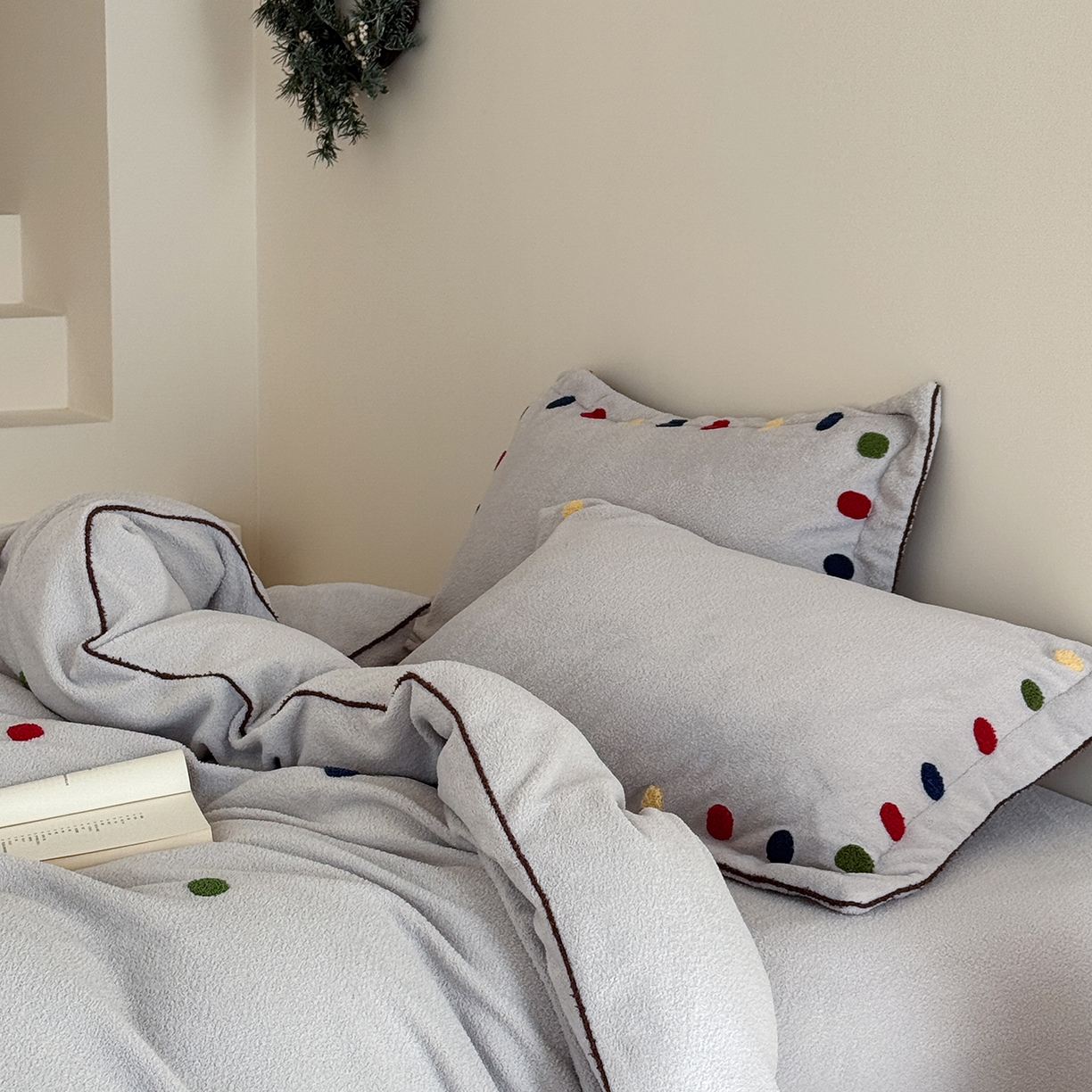 91家纺网 家纺一手货源 找家纺 涞澳家纺 2025新款半边绒四件套-月澜绘梦 月澜绘梦-灰