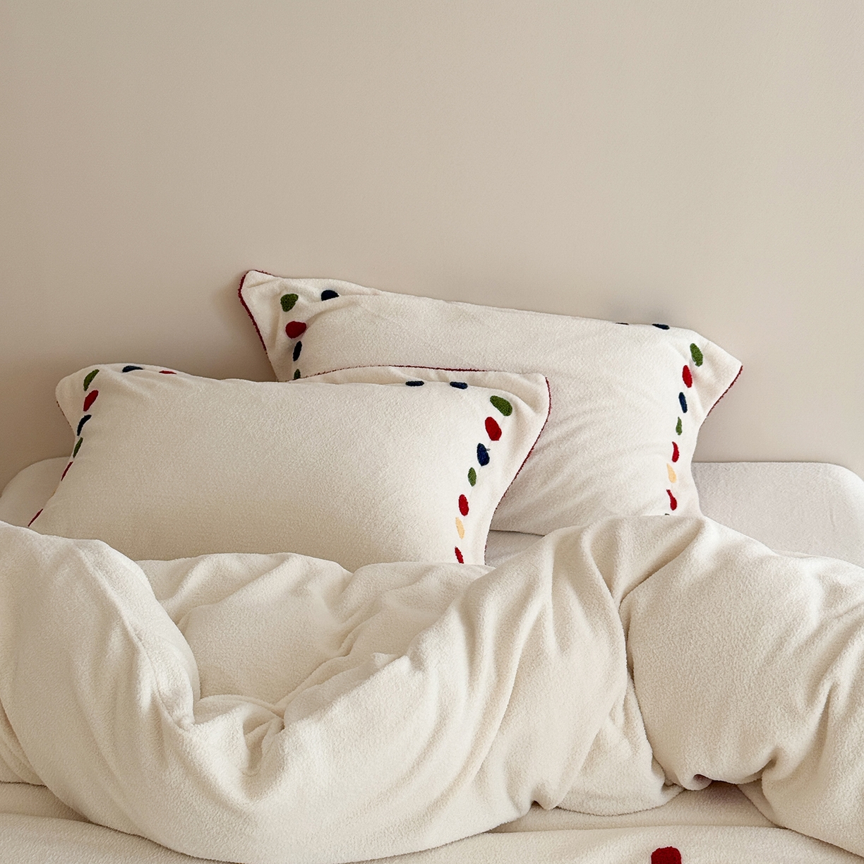 91家纺网 家纺一手货源 找家纺 涞澳家纺 2025新款半边绒四件套-月澜绘梦 月澜绘梦-白