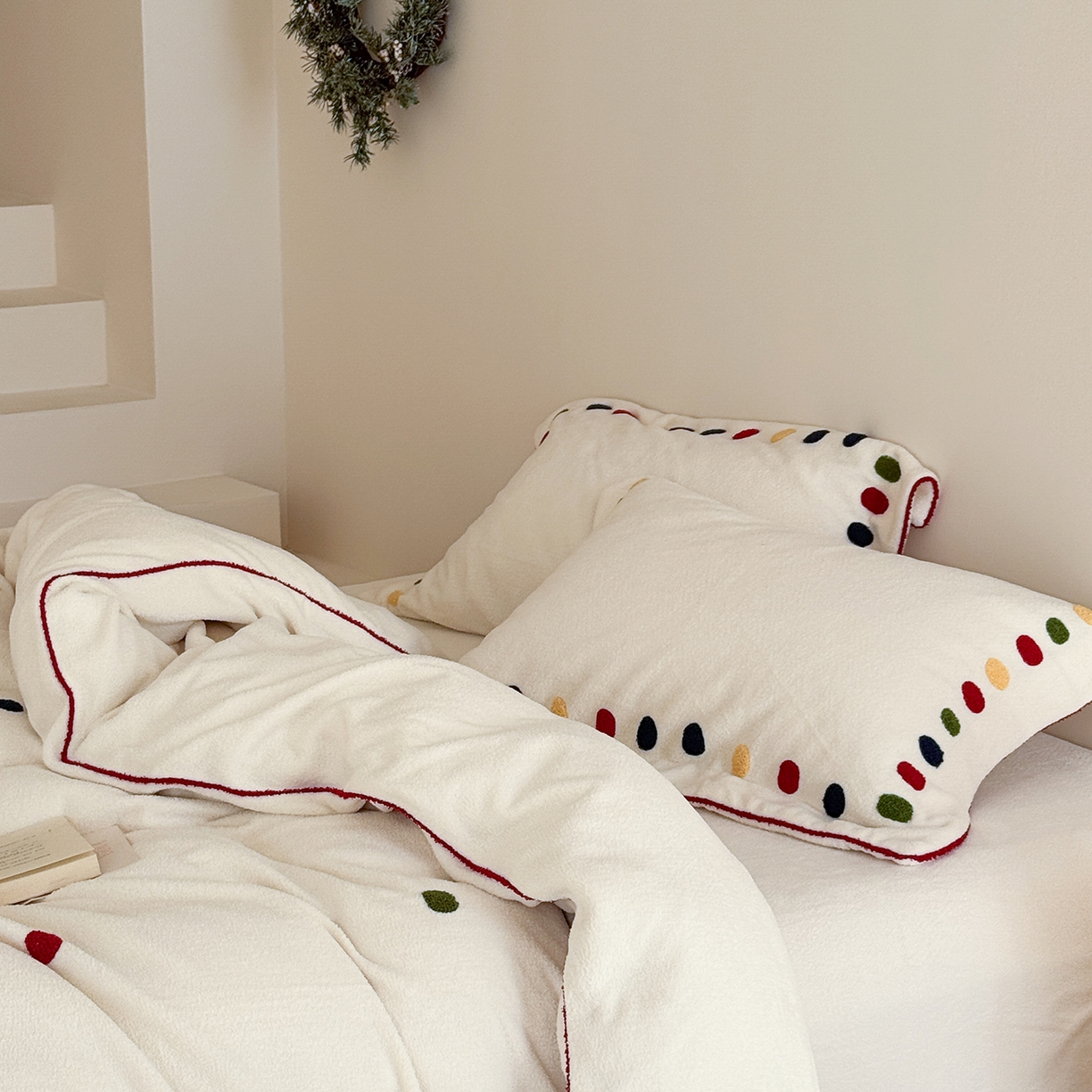 91家纺网 家纺一手货源 找家纺 涞澳家纺 2025新款半边绒四件套-月澜绘梦 月澜绘梦-白