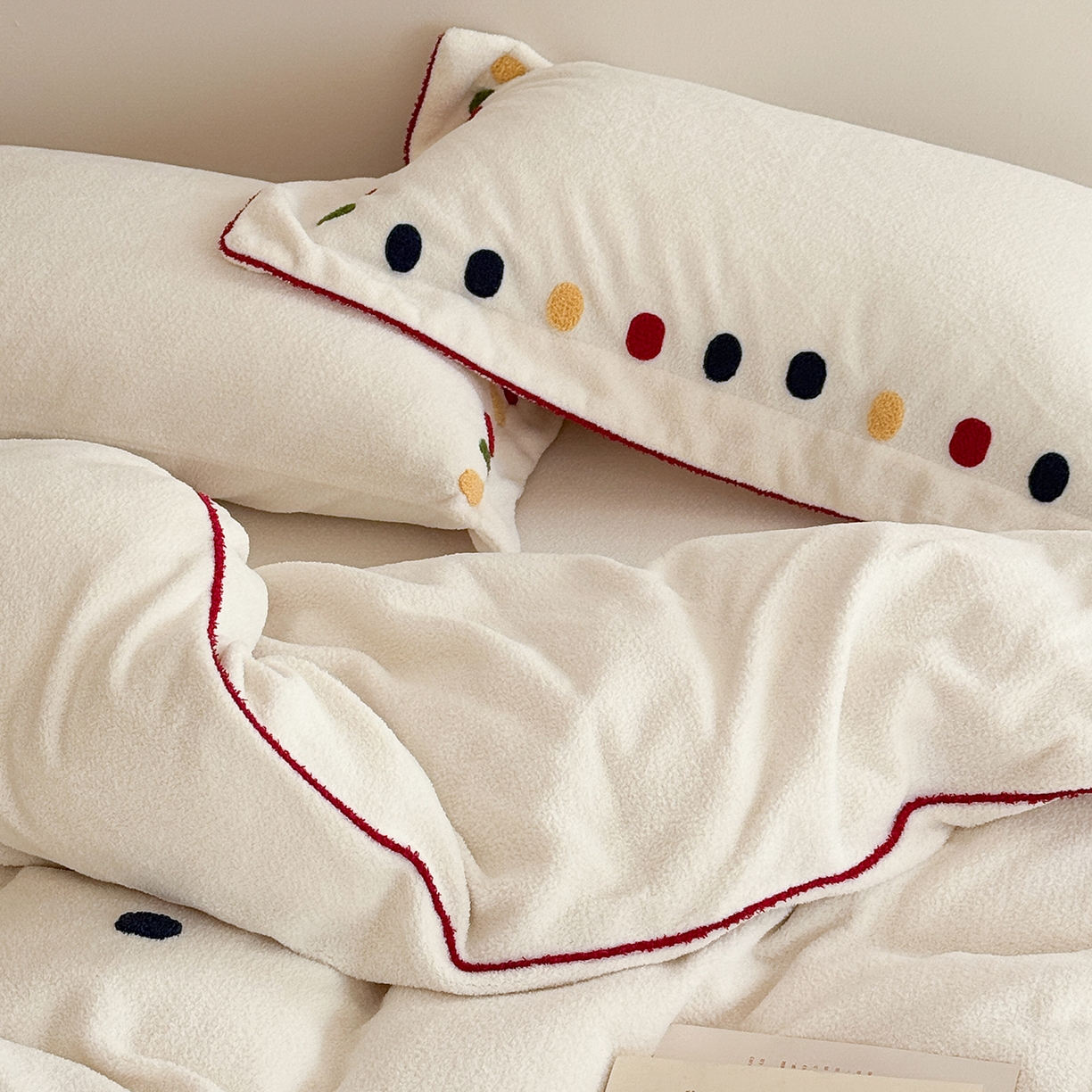 91家纺网 家纺一手货源 找家纺 涞澳家纺 2025新款半边绒四件套-月澜绘梦 月澜绘梦-白