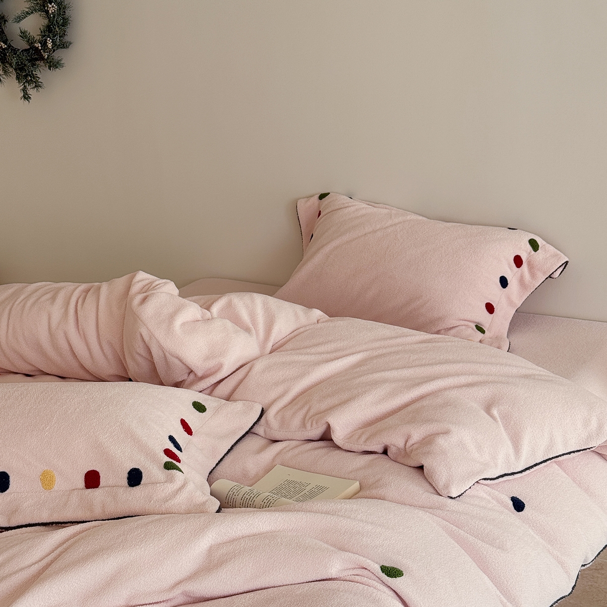 91家纺网 家纺一手货源 找家纺 涞澳家纺 2025新款半边绒四件套-月澜绘梦 月澜绘梦-粉