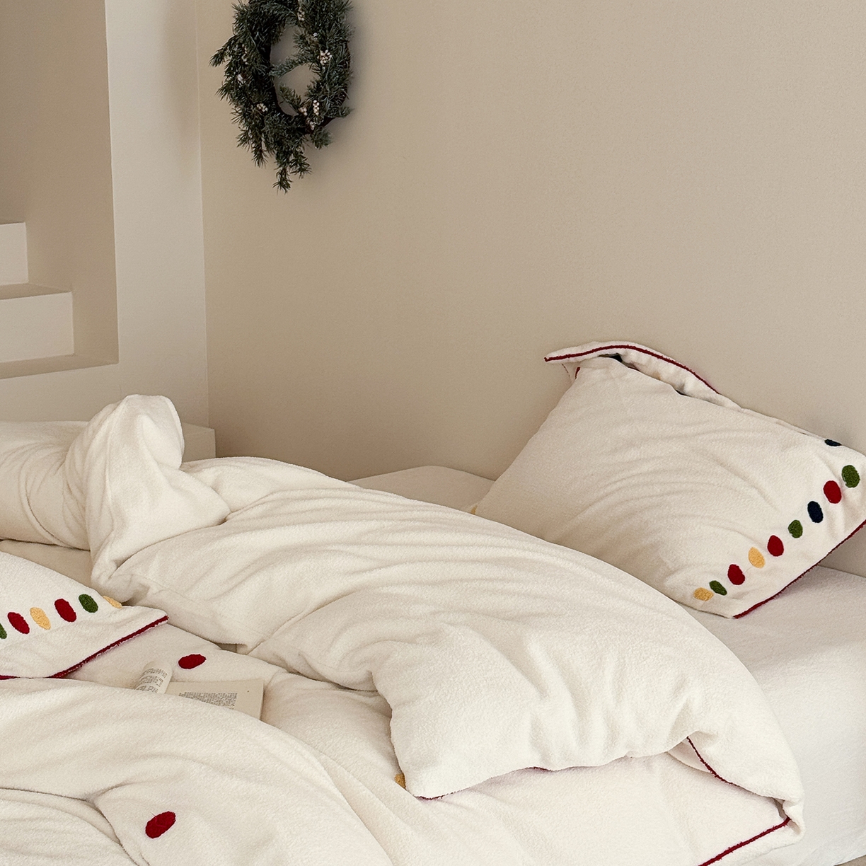 91家纺网 家纺一手货源 找家纺 涞澳家纺 2025新款半边绒四件套-月澜绘梦 月澜绘梦-白