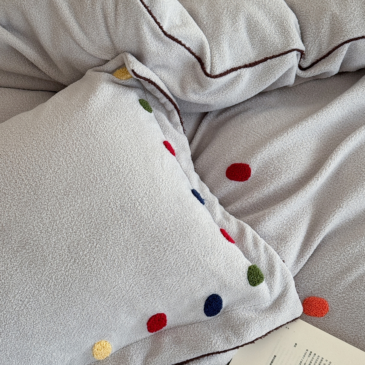 91家纺网 家纺一手货源 找家纺 涞澳家纺 2025新款半边绒四件套-月澜绘梦 月澜绘梦-灰