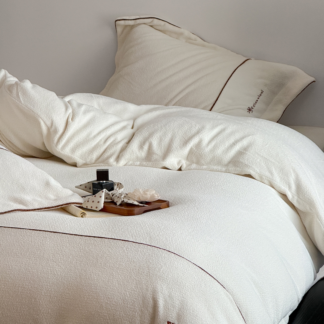 91家纺网 家纺一手货源 找家纺 （总）涞澳家纺 2025新款半边绒四件套-柔光梦境