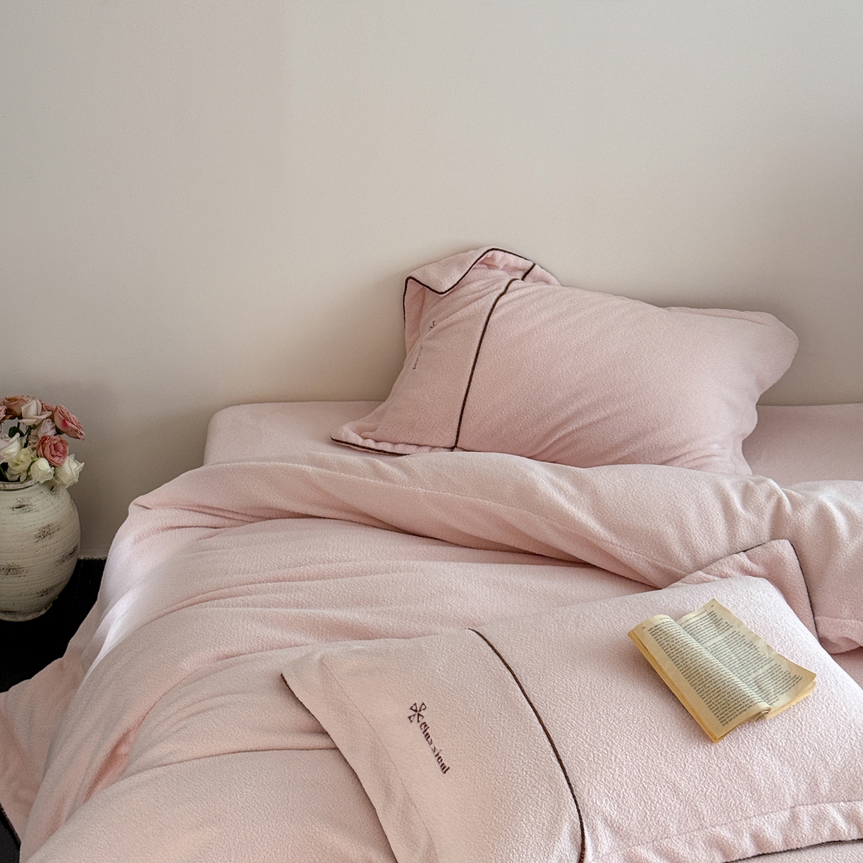 91家纺网 家纺一手货源 找家纺 涞澳家纺 2025新款半边绒四件套-柔光梦境 柔光梦境-粉