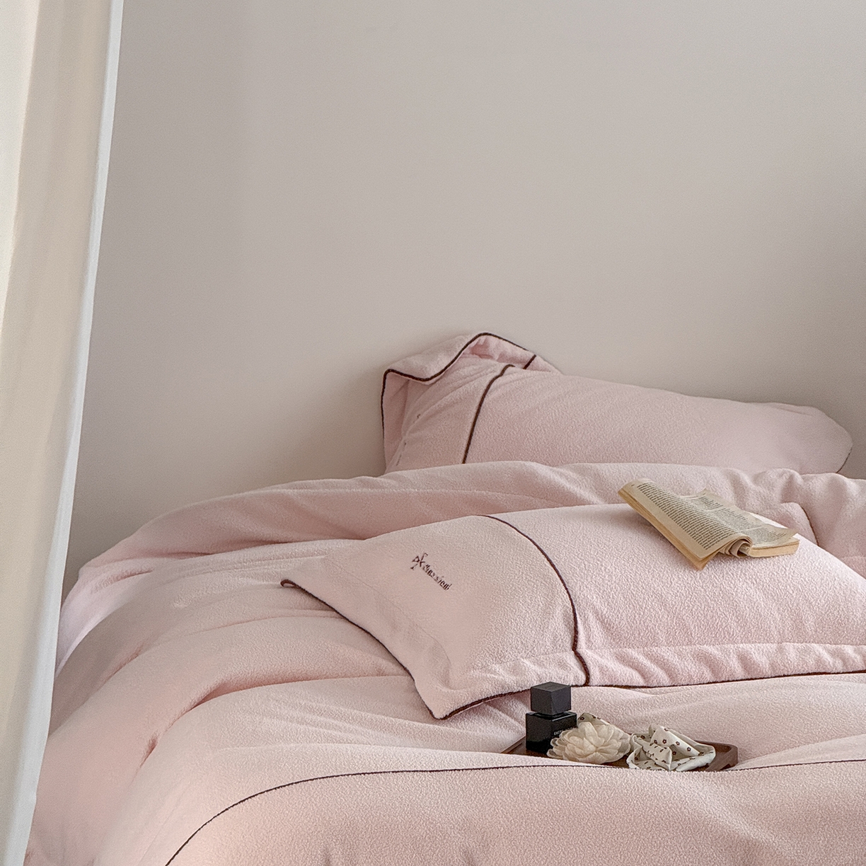 91家纺网 家纺一手货源 找家纺 涞澳家纺 2025新款半边绒四件套-柔光梦境 柔光梦境-粉