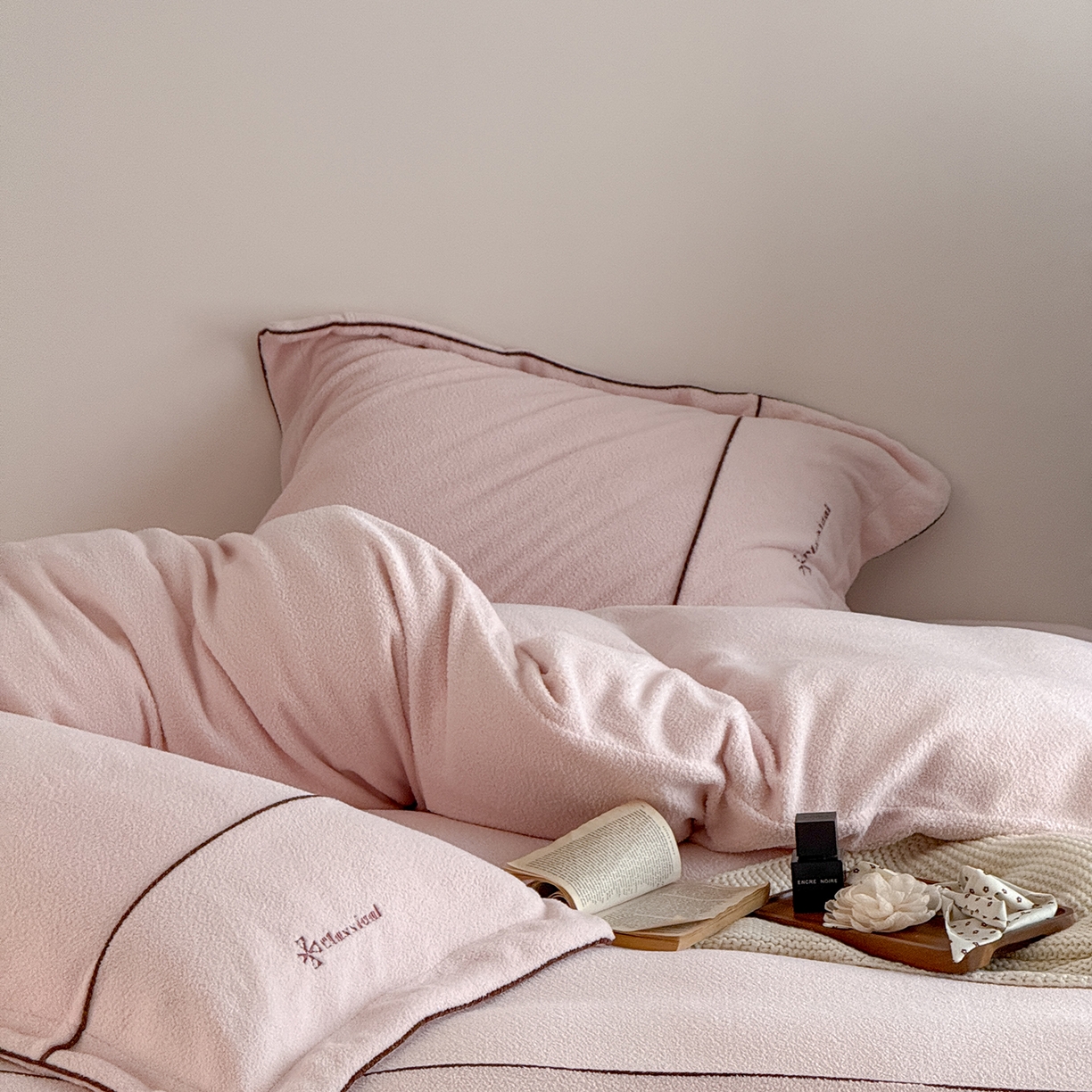 91家纺网 家纺一手货源 找家纺 涞澳家纺 2025新款半边绒四件套-柔光梦境 柔光梦境-粉