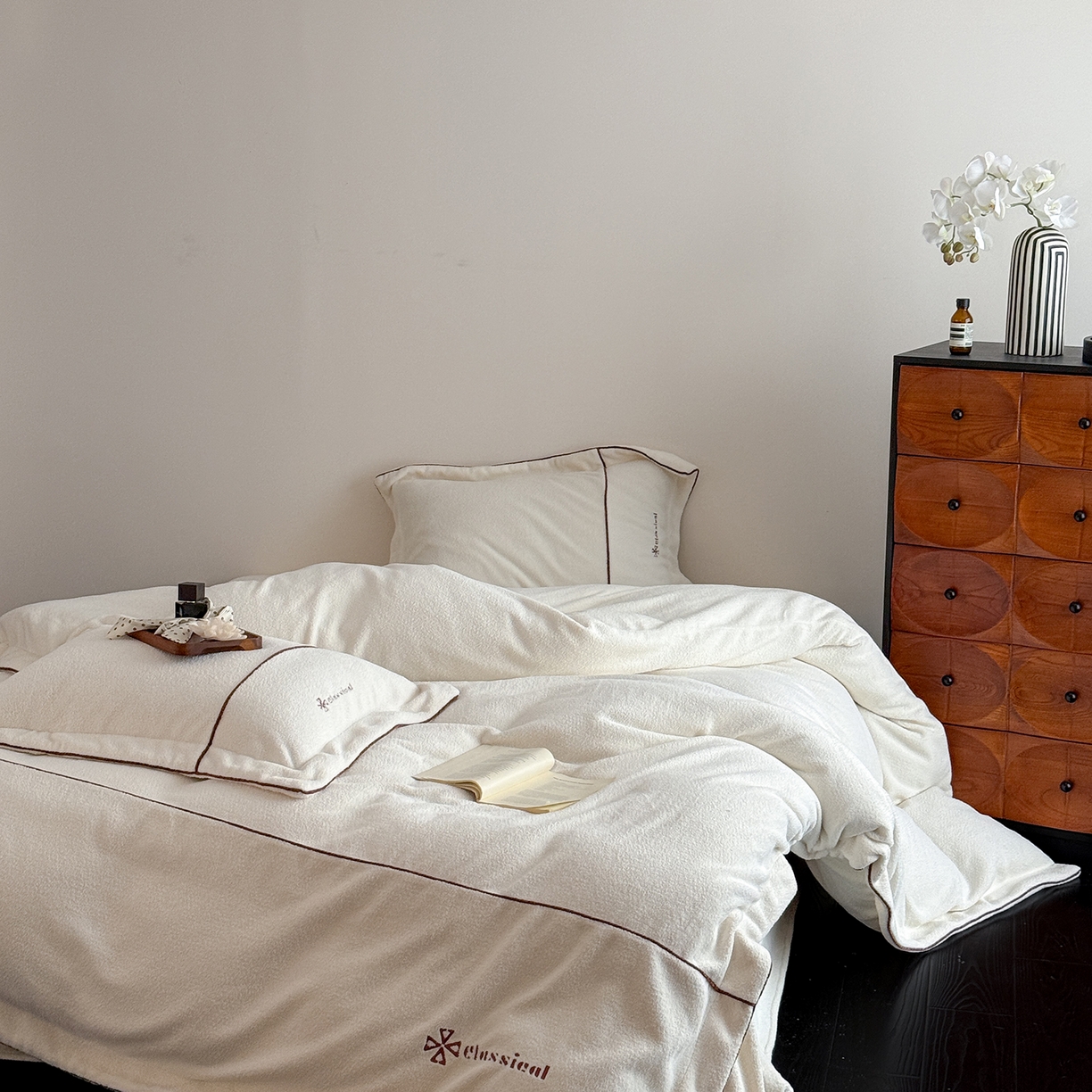 91家纺网 家纺一手货源 找家纺 （总）涞澳家纺 2025新款半边绒四件套-柔光梦境