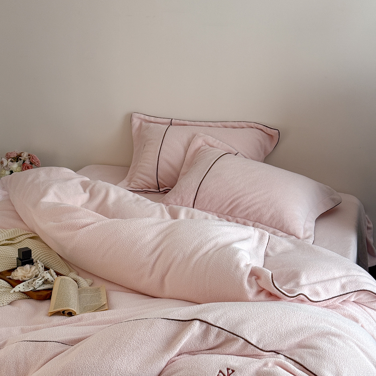 91家纺网 家纺一手货源 找家纺 涞澳家纺 2025新款半边绒四件套-柔光梦境 柔光梦境-粉