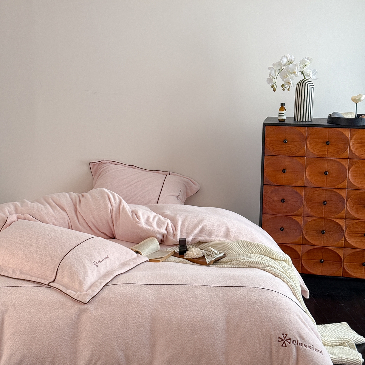 91家纺网 家纺一手货源 找家纺 涞澳家纺 2025新款半边绒四件套-柔光梦境 柔光梦境-粉