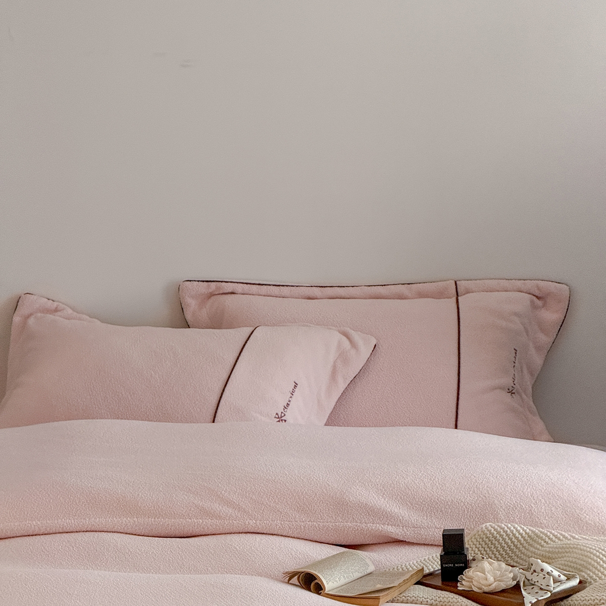 91家纺网 家纺一手货源 找家纺 涞澳家纺 2025新款半边绒四件套-柔光梦境 柔光梦境-粉