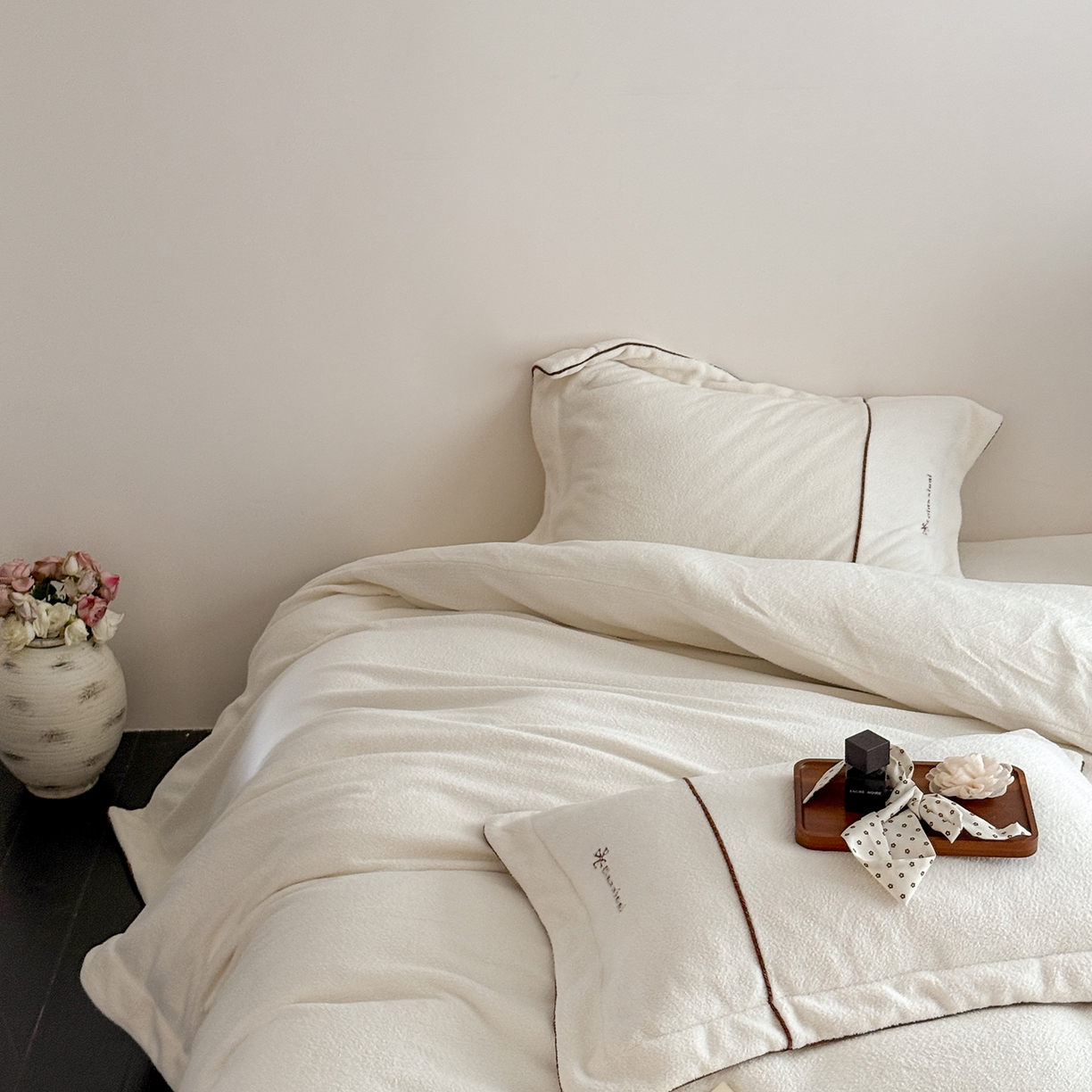 91家纺网 家纺一手货源 找家纺 涞澳家纺 2025新款半边绒四件套-柔光梦境 柔光梦境-白