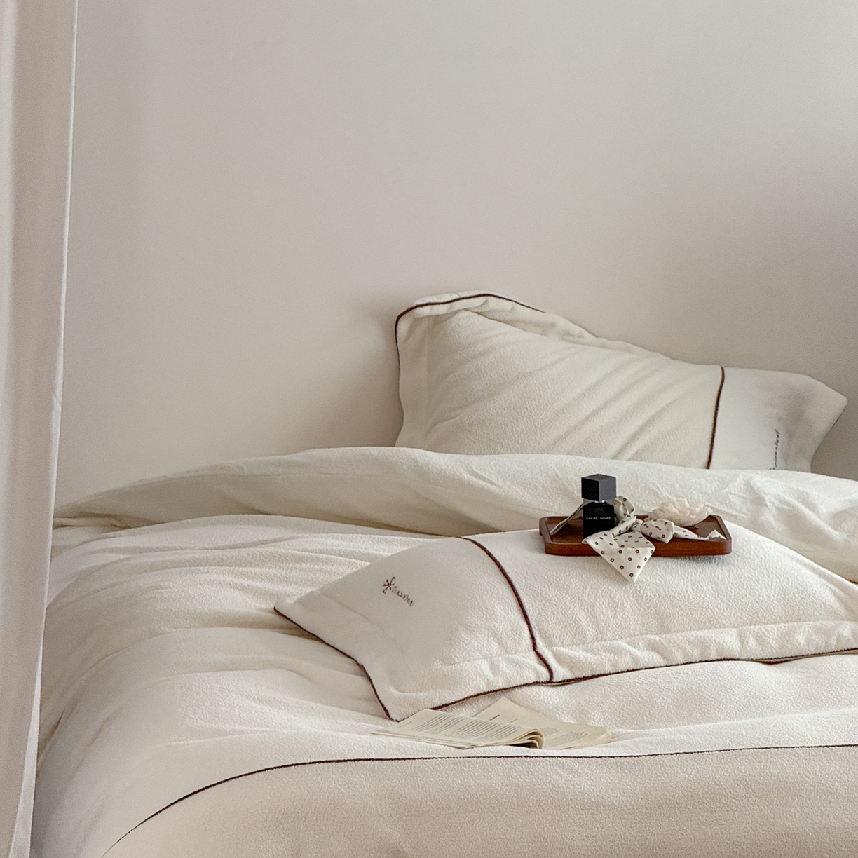 91家纺网 家纺一手货源 找家纺 涞澳家纺 2025新款半边绒四件套-柔光梦境 柔光梦境-白