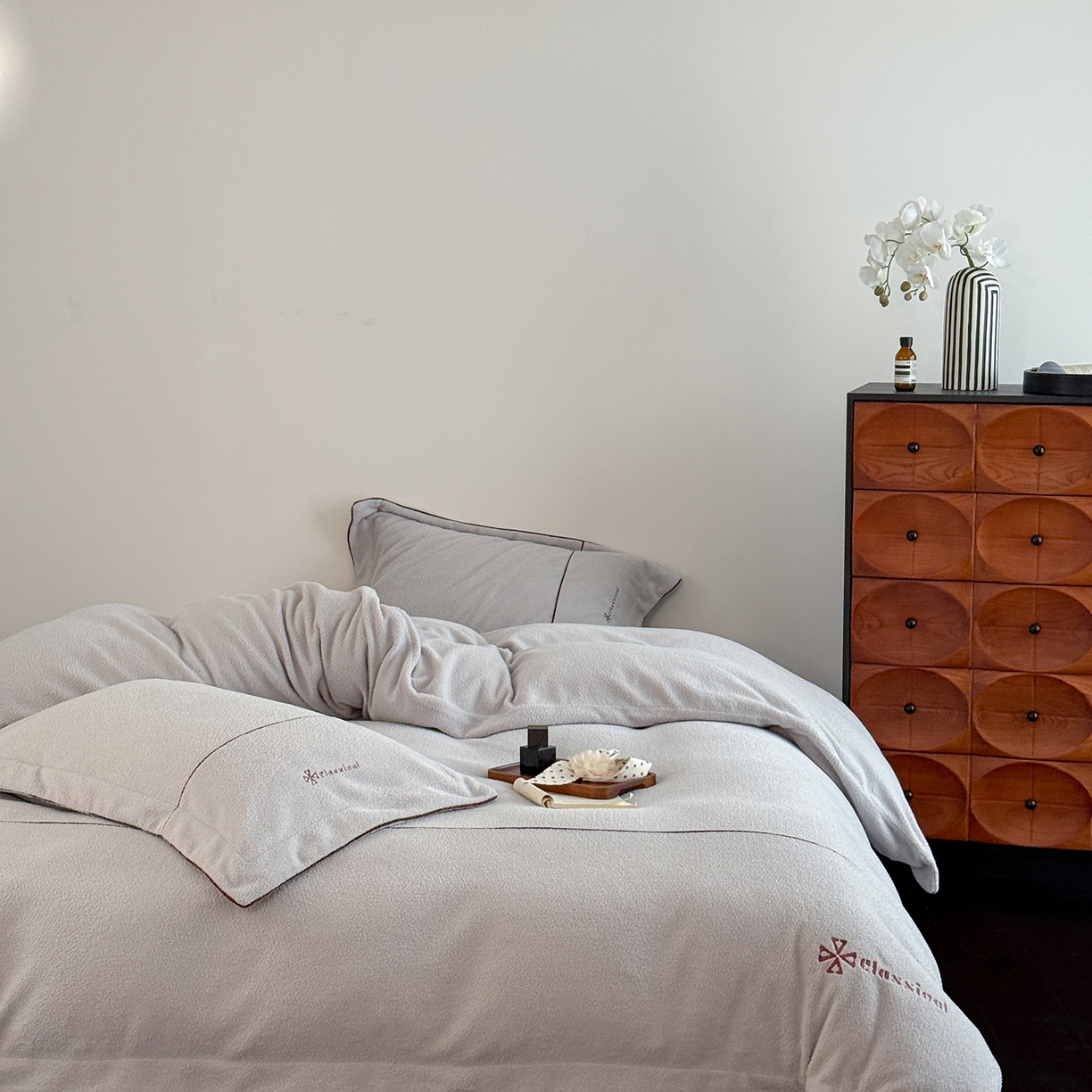 91家纺网 家纺一手货源 找家纺 涞澳家纺 2025新款半边绒四件套-柔光梦境 柔光梦境-灰